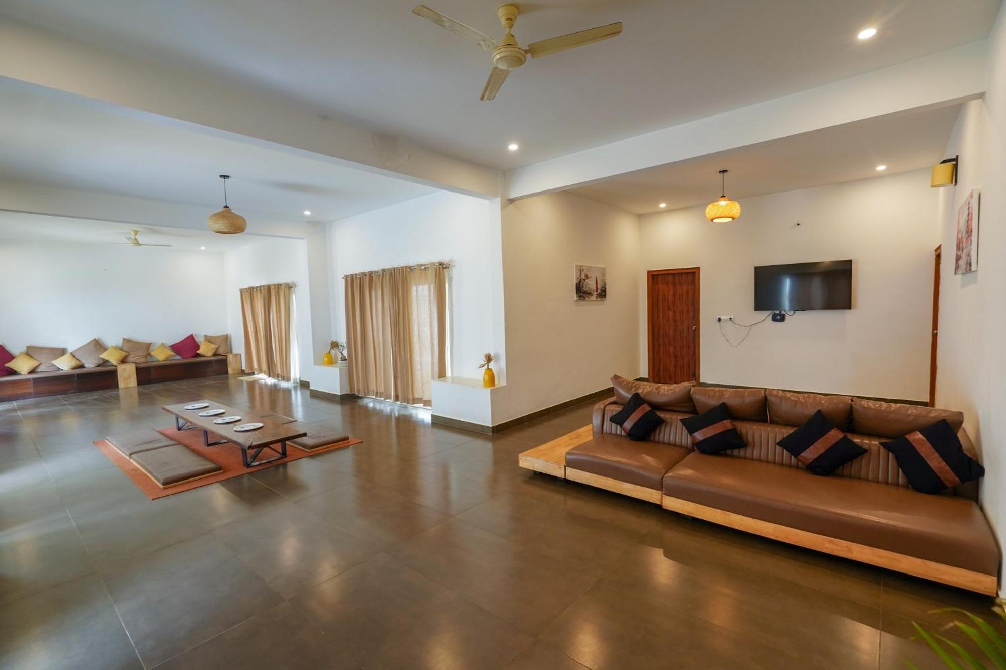 Happy Retreats - Kai Hotell Chik Ballāpur Exteriör bild